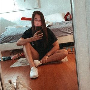 Meet your Posher, Jillian